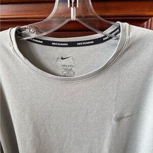 Nike DriFit Gray, Short Sleeve, Tee Shirt. Size XL Tall.